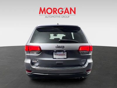 2021 Jeep Grand Cherokee — interior view