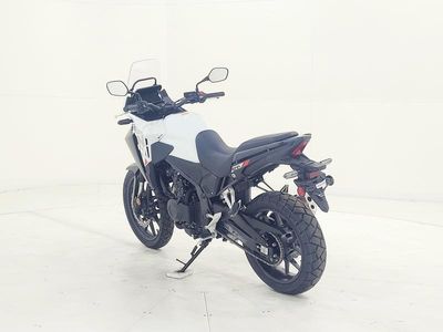 2025 Honda NX500 - Photo 4