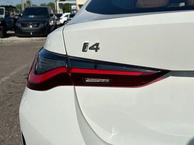 2026 BMW i4 — photo 10 view