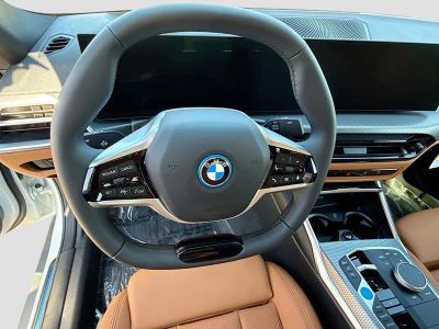 2026 BMW i4 — photo 39 view