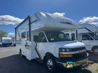 2027 Thor Motor Coach Chateau 22Z Chevy — front three-quarter view