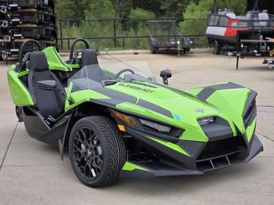 2025 Polaris Slingshot Slingshot SL AutoDrive Liquid Lime - Photo 3