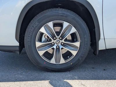 2022 Toyota Highlander — photo 10 view
