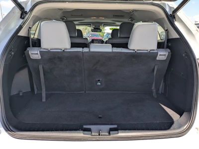 2022 Toyota Highlander — photo 11 view