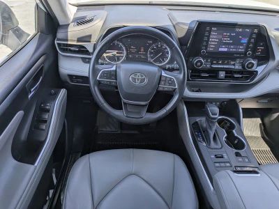 2022 Toyota Highlander — photo 17 view