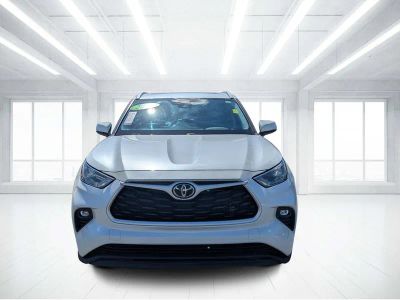 2022 Toyota Highlander — photo 8 view