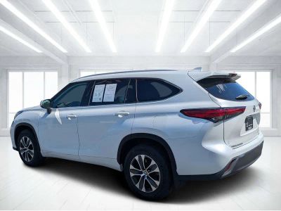 2022 Toyota Highlander — detail view