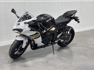 2026 Kawasaki Ninja ZX-6R - Photo 5