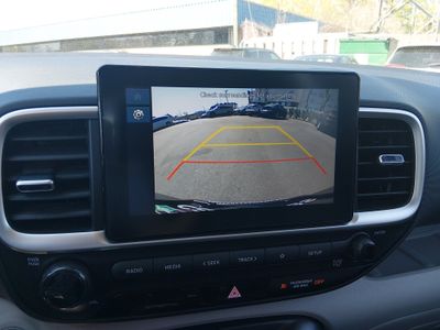 2025 Hyundai Venue - Photo 16