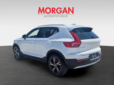 2023 Volvo XC40 — photo 7 view