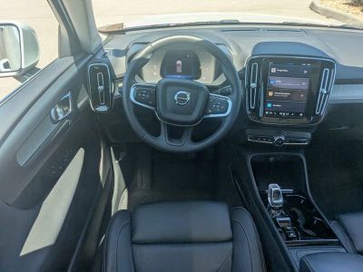 2023 Volvo XC40 — photo 20 view