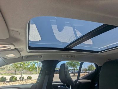 2023 Volvo XC40 — photo 25 view