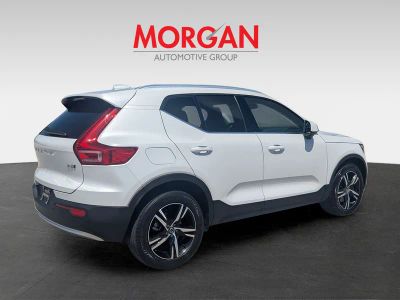 2023 Volvo XC40 — detail view