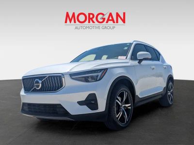 2023 Volvo XC40 — photo 9 view