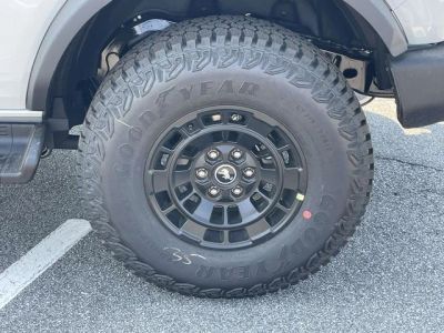 2026 Ford Bronco — photo 8 view