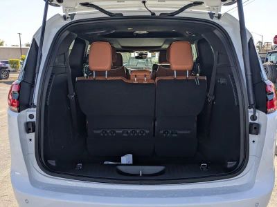 2026 Chrysler Pacifica — photo 13 view