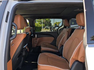 2026 Chrysler Pacifica — photo 15 view