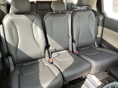 2026 Kia Carnival — photo 14 view