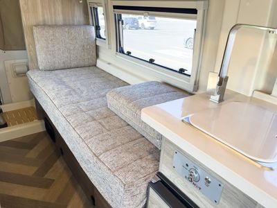 2026 Winnebago TRAVATO - Photo 13