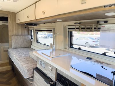 2026 Winnebago TRAVATO - Photo 7