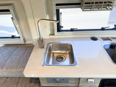 2026 Winnebago TRAVATO - Photo 10