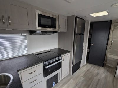 2023 Prime Time Tracer LE - Photo 13