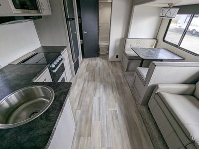 2023 Prime Time Tracer LE - Photo 20