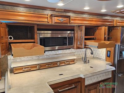 2015 Tiffin Motorhomes Allegro Bus — photo 29 view