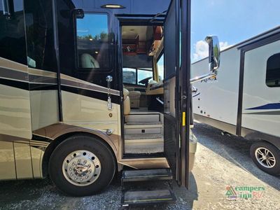 2015 Tiffin Motorhomes Allegro Bus — detail view