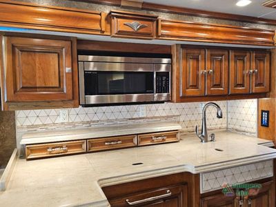2015 Tiffin Motorhomes Allegro Bus — photo 27 view