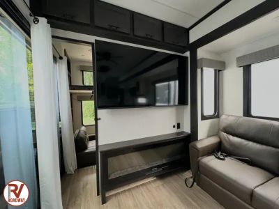 2026 Cherokee Sabre 37RVMILES - Photo 18