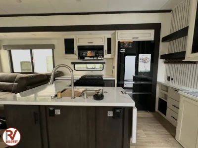2026 Cherokee Sabre 37RVMILES - Photo 15