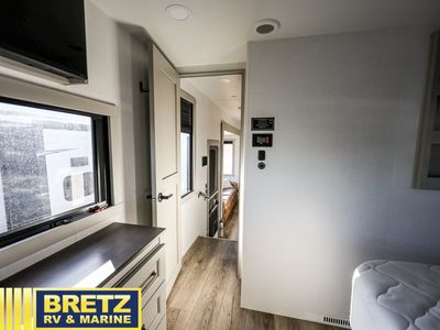 2024 Brinkley Model G - Photo 19