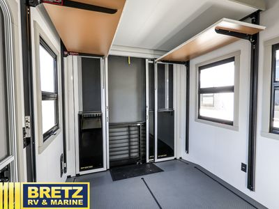2024 Brinkley Model G - Photo 11