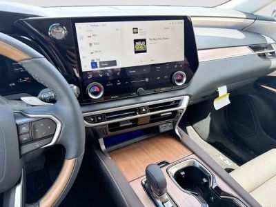 2026 Lexus RX — photo 29 view