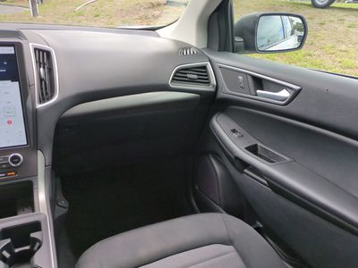 2021 Ford Edge — photo 17 view
