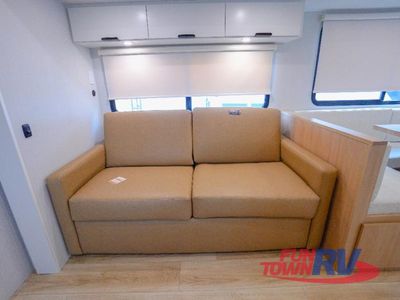 2026 Winnebago Thrive - Photo 20