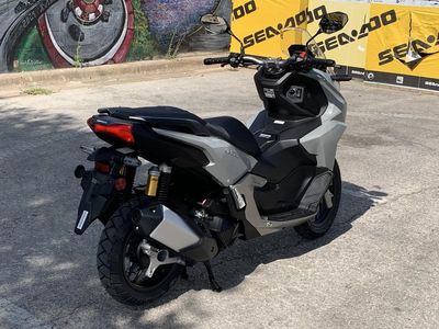 2026 Honda ADV160 - Photo 5