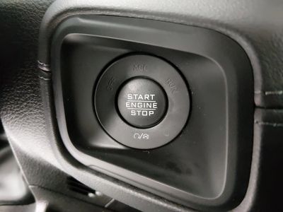 2024 Jeep Wrangler - Photo 18