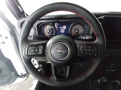 2024 Jeep Wrangler - Photo 12