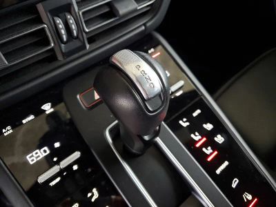 2022 Porsche Macan — photo 27 view
