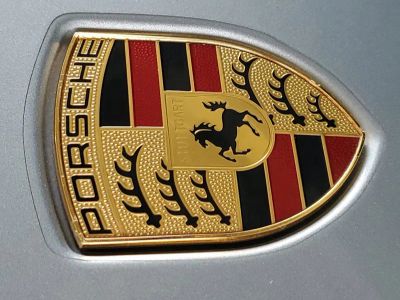 2022 Porsche Macan — detail view