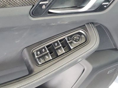 2022 Porsche Macan — photo 15 view