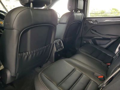 2022 Porsche Macan — photo 10 view