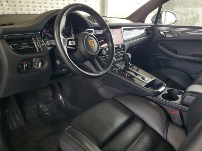 2022 Porsche Macan — photo 16 view