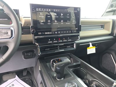 2026 GMC HUMMER EV Pickup — photo 14 view