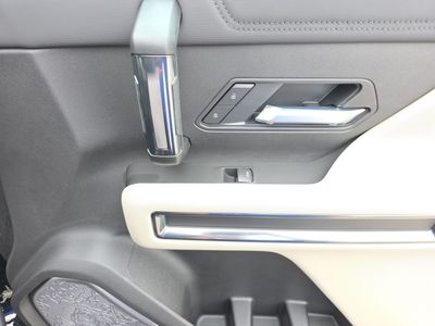 2026 GMC HUMMER EV Pickup — photo 9 view