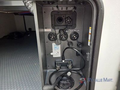 2027 Forest River RV Cherokee Sabre — photo 15 view