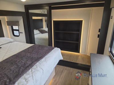 2027 Forest River RV Cherokee Sabre — photo 22 view