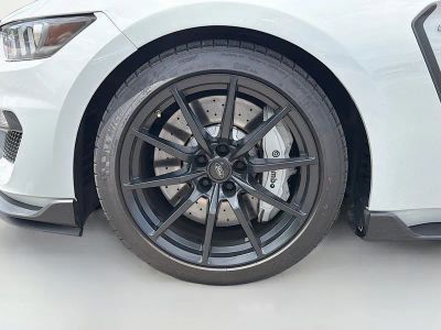 2017 Ford Mustang — photo 39 view